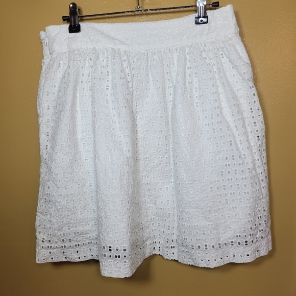 Cynthia Rowley 100% Cotton White Eyelet Mini Skirt sz 6 - Picture 3 of 10